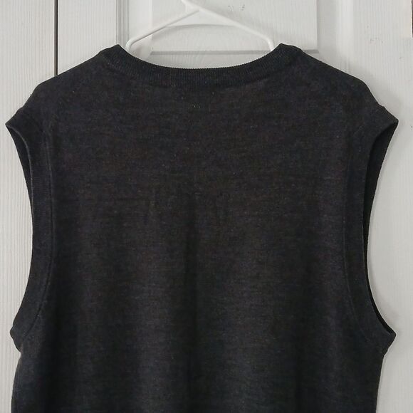 Turnbury Mens 100% Extra Fine Merino Wool V-neck sweater vest Sz L NWOT - Picture 7 of 7